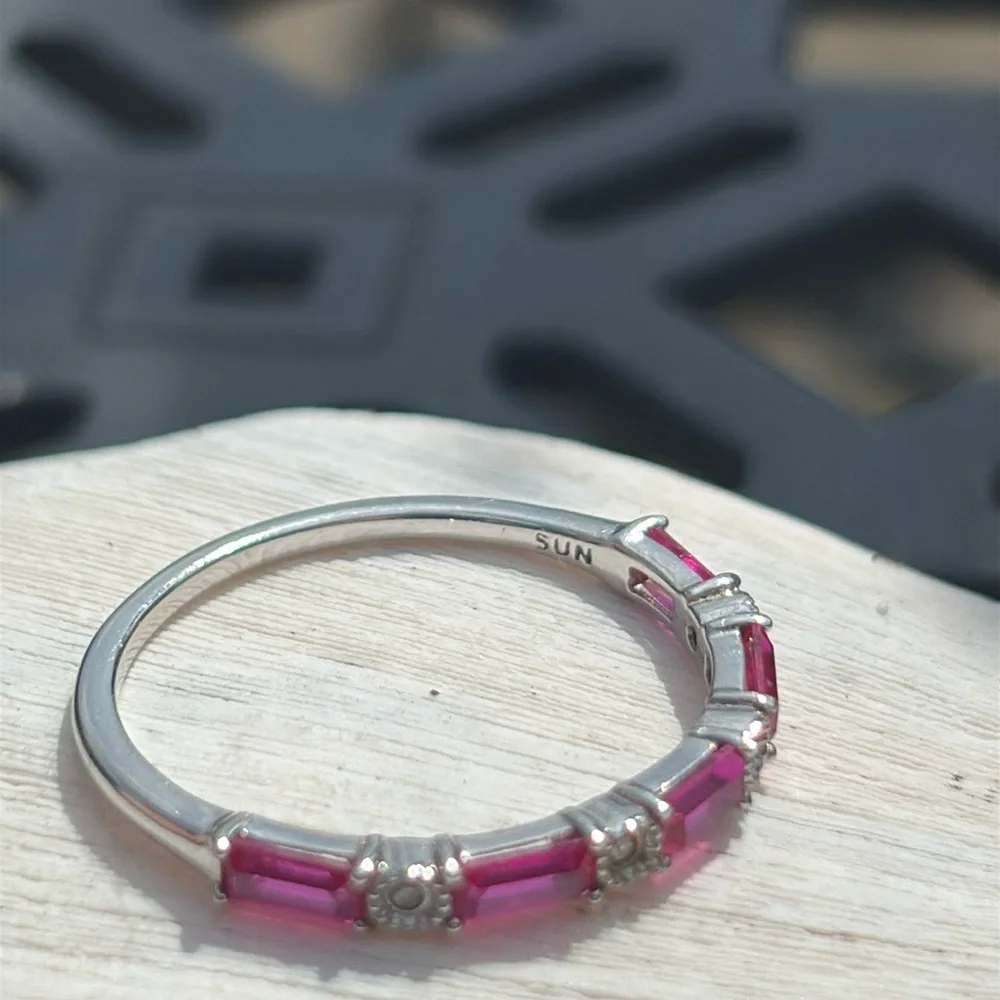 10kt White Gold Baguette Lab Ruby & Natural Diamond Band Ring Stacking Size 7 - Picture 8 of 15